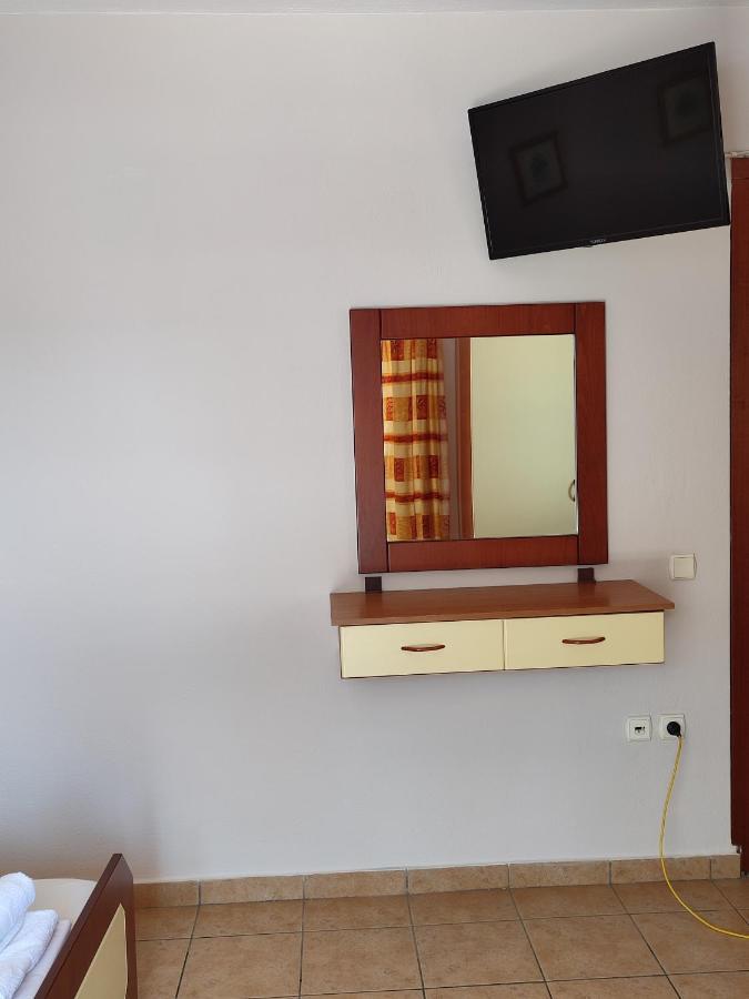 Studios Giota Sarti Exteriör bild